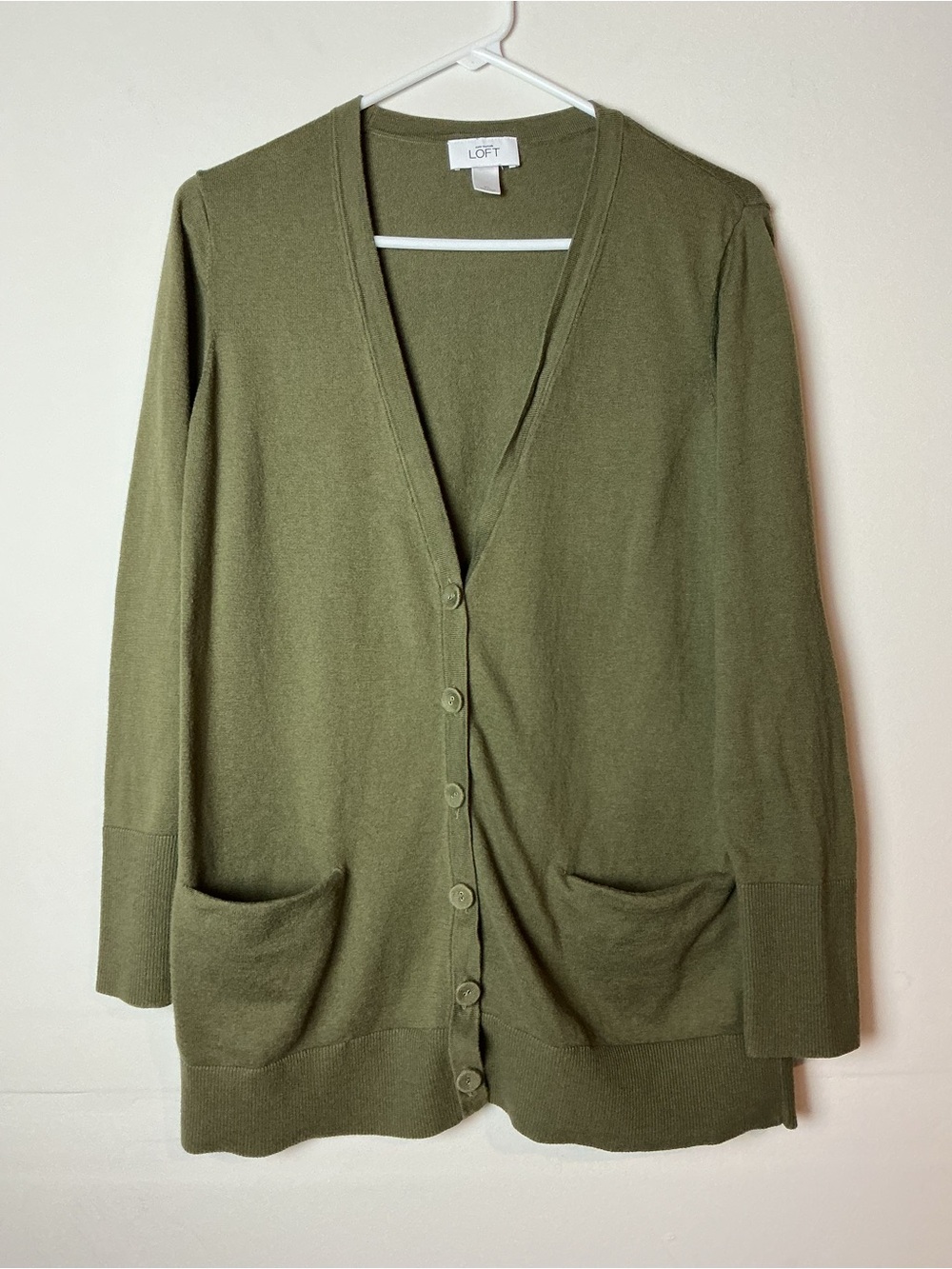 LOFT Women’s V-Neck Button Front Cardigan Sweater Size XL Olive Green Earthy